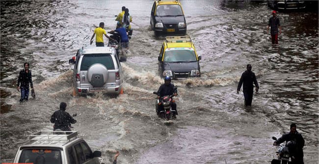 मुंबई की बारिश : बाबा रे बाबा